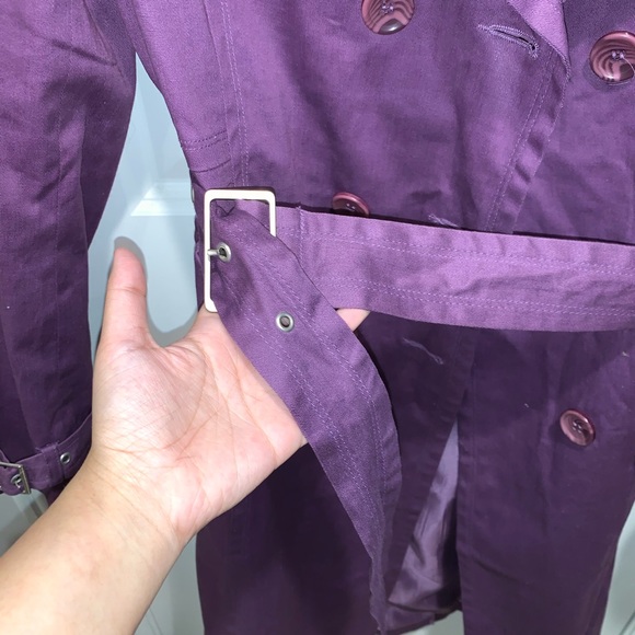 Purple trench coat. - Picture 3 of 8
